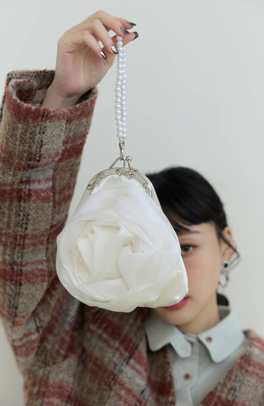 緞面花朵珍珠手提包