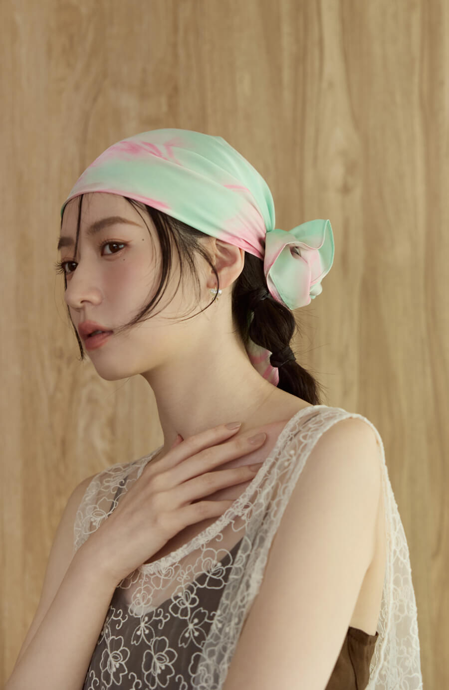 緞面花紋方巾 3色