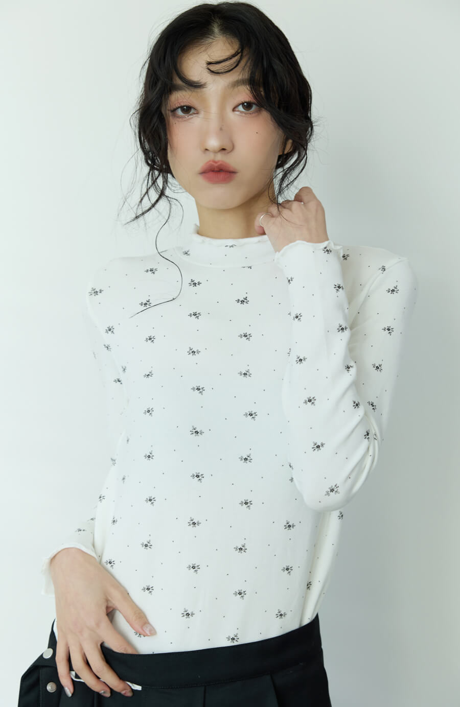 磨毛花束捲邊高領上衣 3色