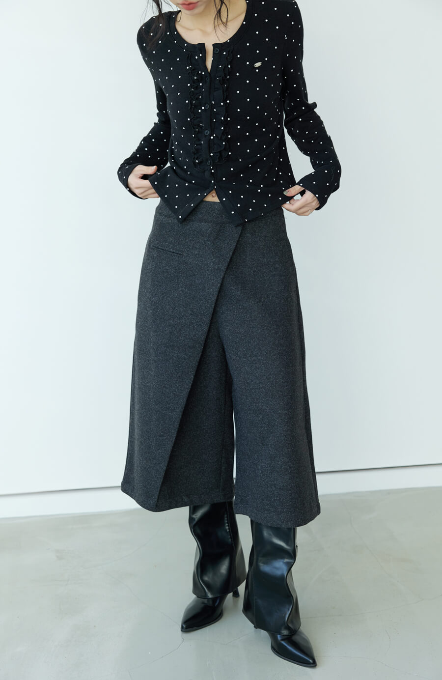 不對稱毛呢門襟七分褲