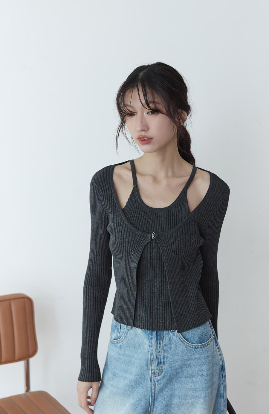 金屬扣坑紋假兩件針織上衣 3色