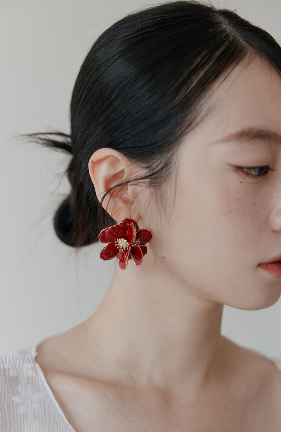復古大紅花耳針