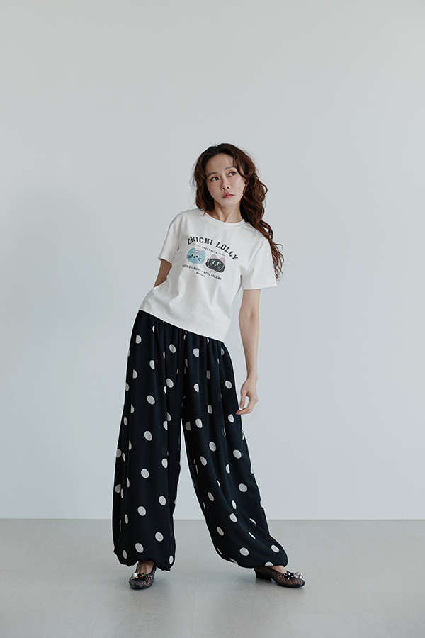 MOSDRESS CHICHI & LOLLY美式短版Ｔ 白色短版T恤休閒穿搭