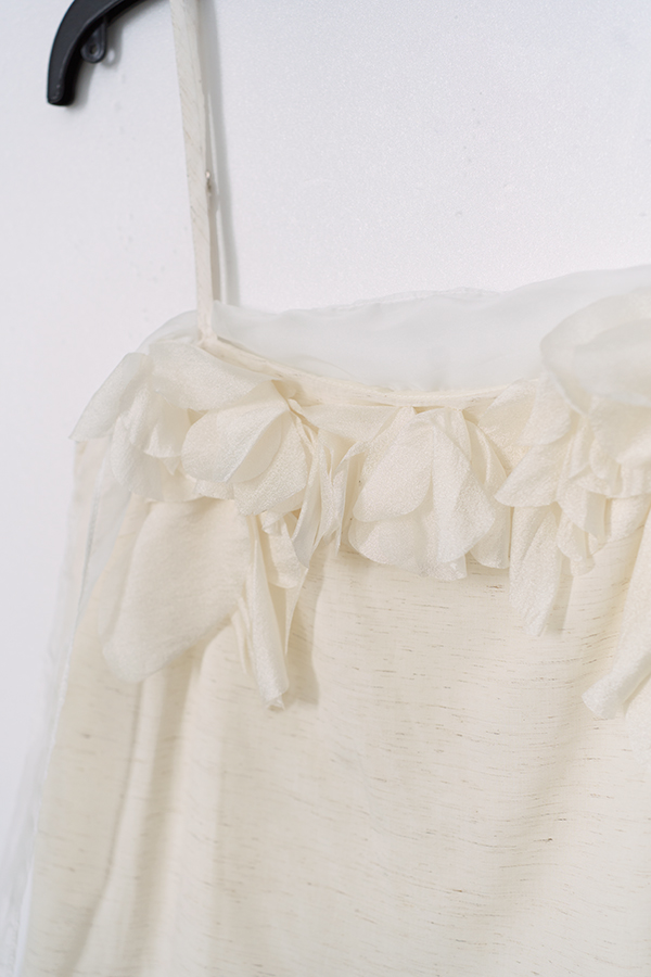 MOSDRESS 訂製立體花瓣網紗細肩背心 夏日穿搭