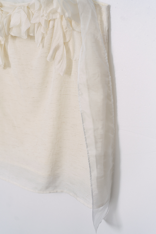 MOSDRESS 訂製立體花瓣網紗細肩背心 日常穿搭
