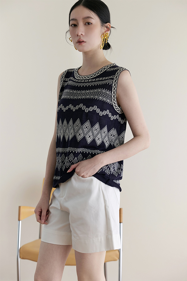 MOSDRESS 幾何圖騰針織背心 無袖版型展示