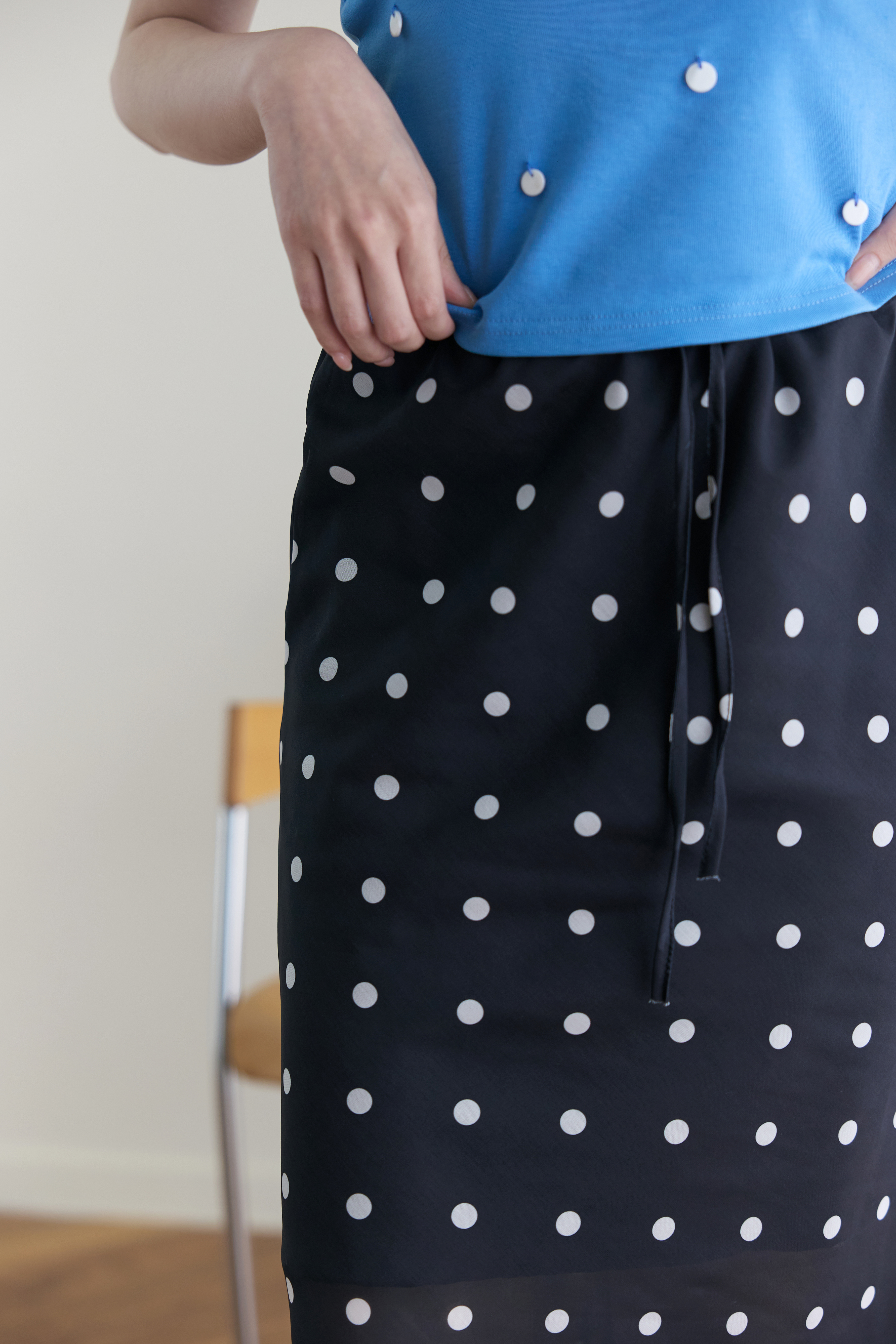 MOSDRESS 復古波點緞面魚尾半身裙 背面版型