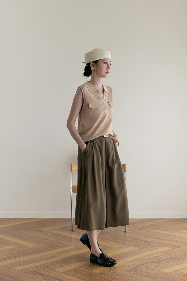 MOSDRESS 打褶七分西裝寬褲附皮帶 正面穿搭