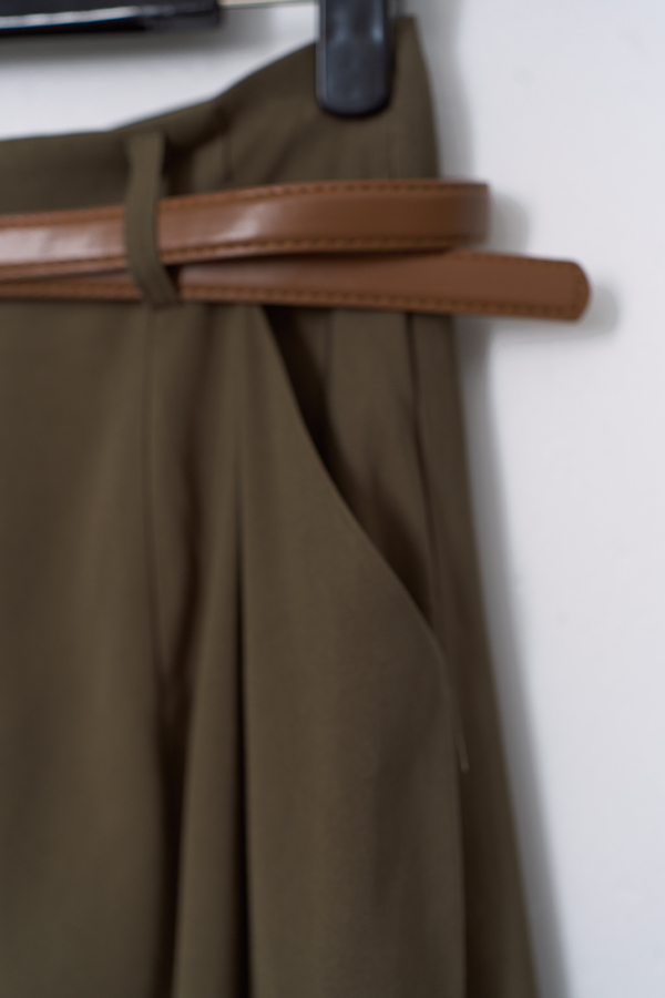 MOSDRESS 打褶七分西裝寬褲附皮帶 通勤質感穿搭