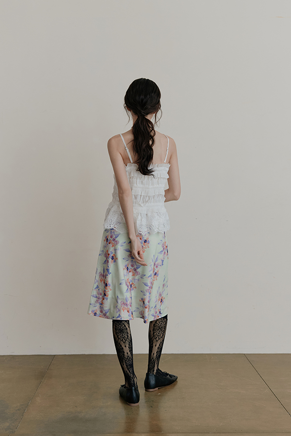 MOSDRESS 層次荷葉蕾絲細肩背心 日常休閒疊穿造型