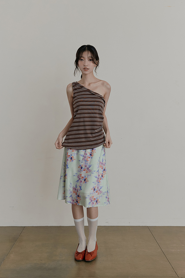 MOSDRESS 斜肩條紋抓皺背心 咖啡色不對稱上衣日常穿搭