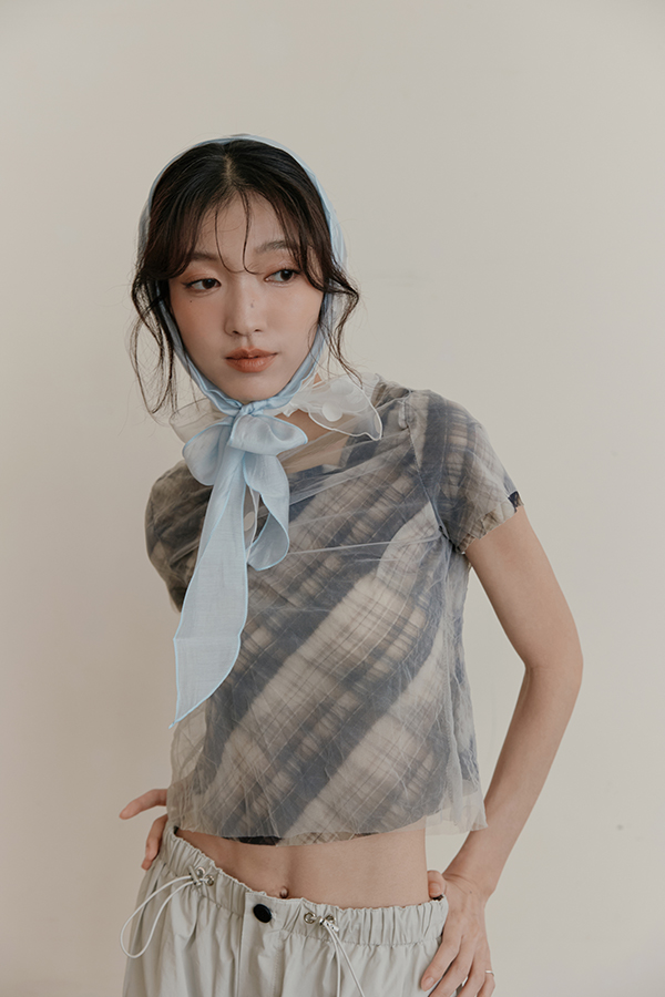 MOSDRESS 透膚網紗格紋短板上衣 透膚上衣日系層次穿搭