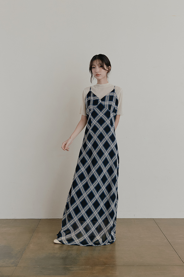MOSDRESS 復古格紋細肩雪紡洋裝 日系格紋洋裝約會穿搭