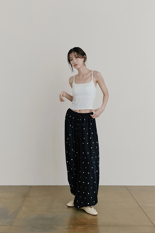 MOSDRESS 扭結美背Bra top愛心燈籠褲套裝 黑色愛心燈籠褲休閒造型