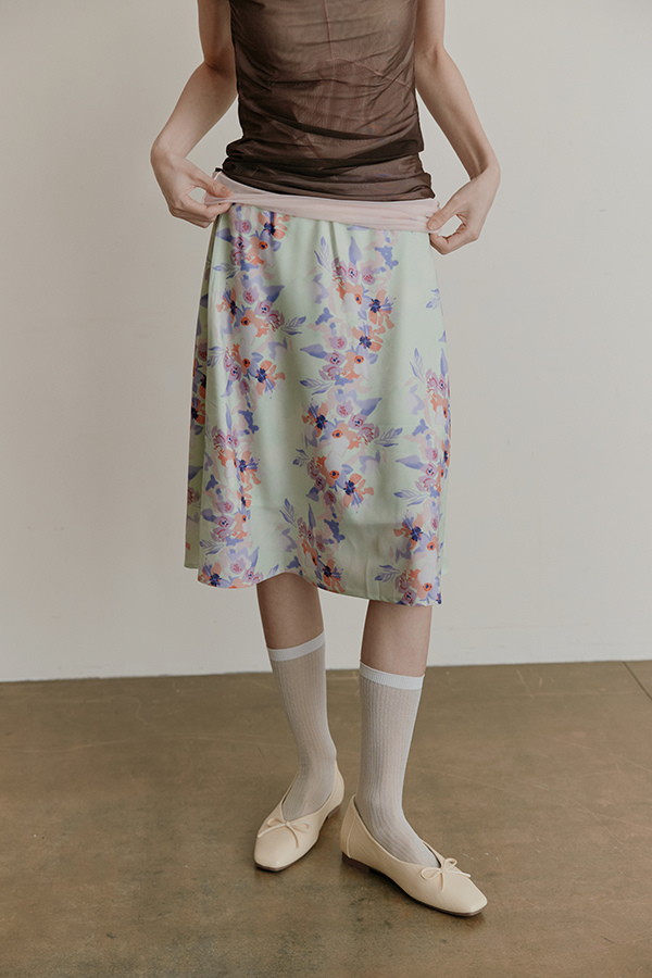 MOSDRESS 水彩感印花A字半身裙 印花半身裙約會穿搭