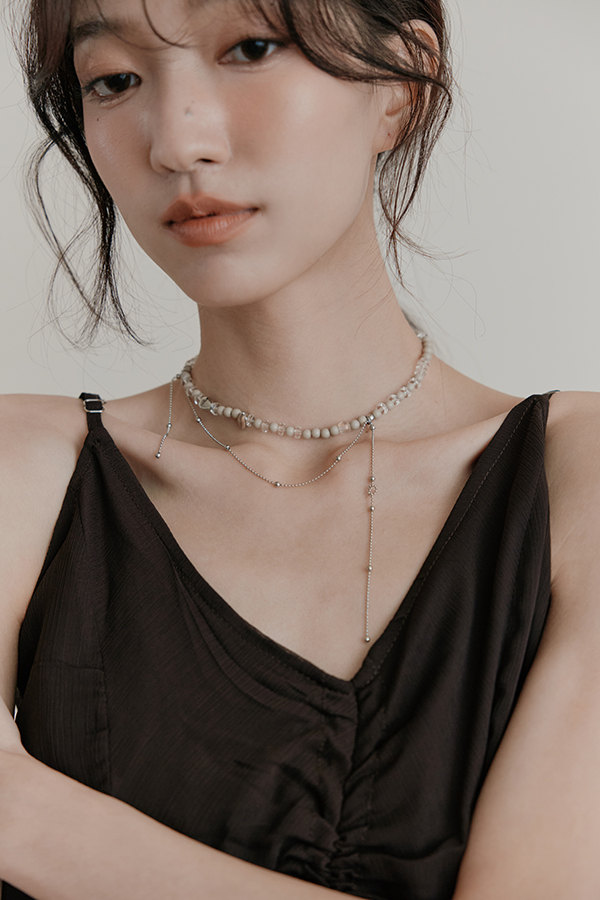 MOSDRESS 柔霧感層次串珠項鍊 柔霧串珠項鍊女孩感穿搭