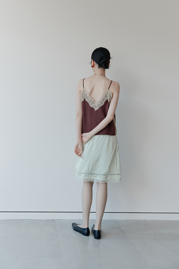 MOSDRESS 蕾絲滾邊細肩背心 另一組實穿搭配