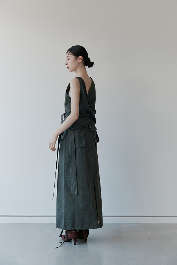 MOSDRESS 水洗感牛仔綁帶背心 日常搭配造型