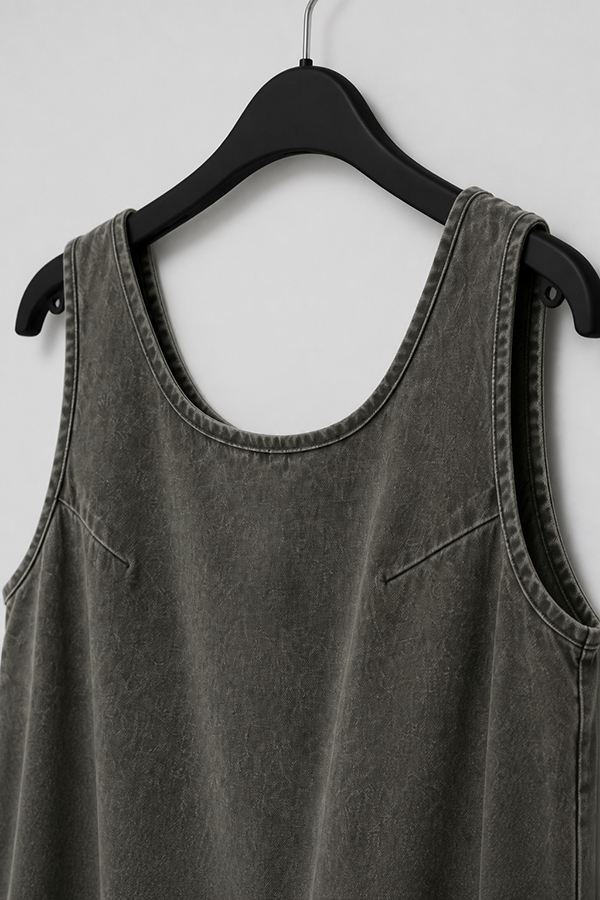 MOSDRESS 水洗感牛仔綁帶背心 穿著細節展示