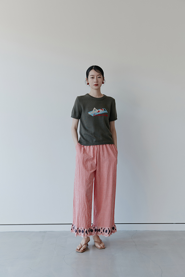 MOSDRESS 日光浴女孩針織上衣 整體實穿造型