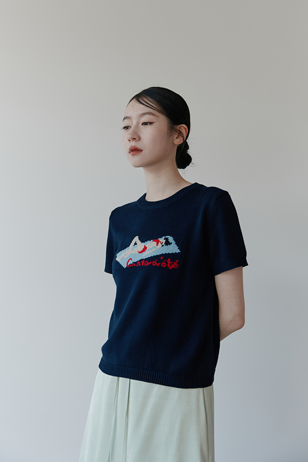 MOSDRESS 日光浴女孩針織上衣 背面穿著展示