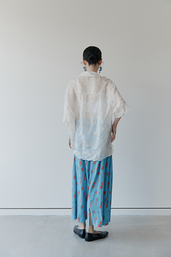 MOSDRESS 刺繡花朵短袖襯衫 日常搭配造型