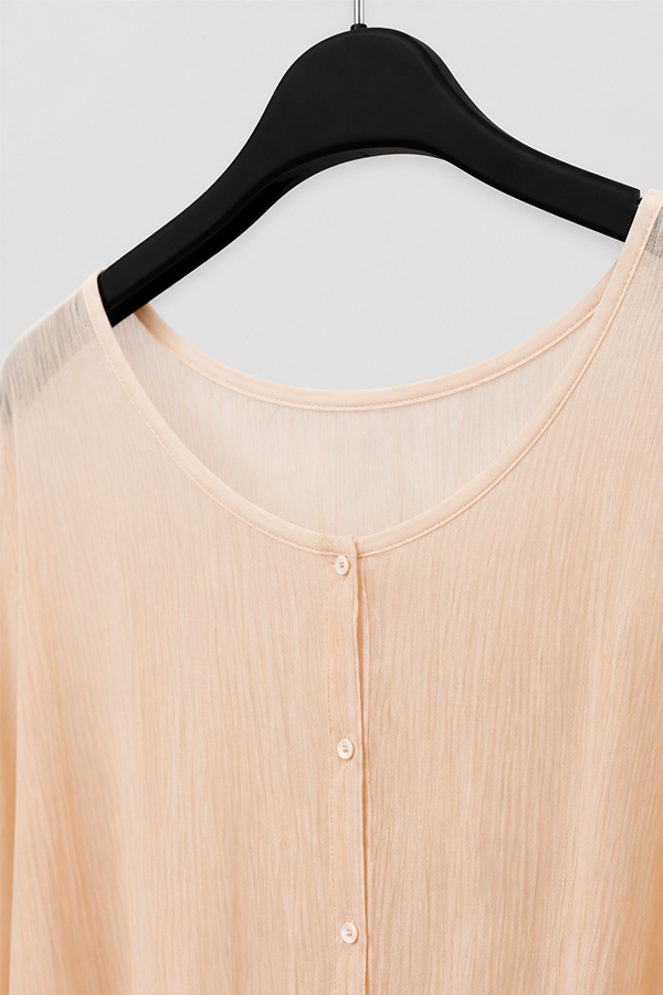 MOSDRESS 排釦輕薄罩衫 款式細節展示