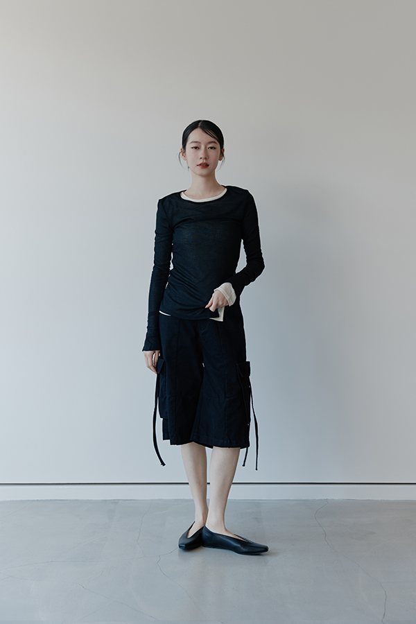 MOSDRESS 側開衩坑條上衣 日常搭配造型