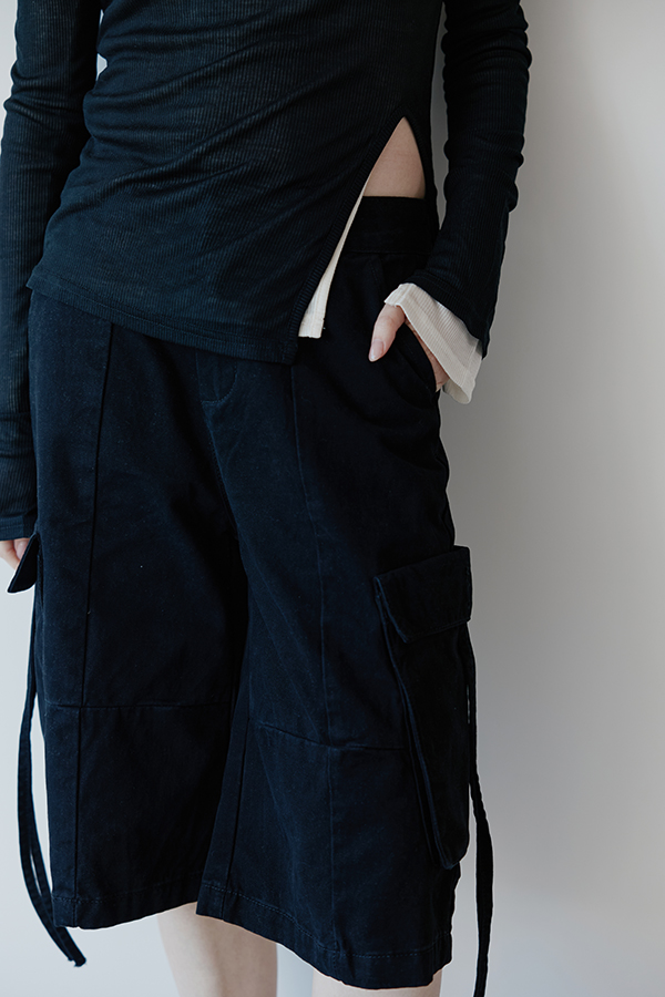 MOSDRESS 率性工裝五分褲 商品平拍全貌