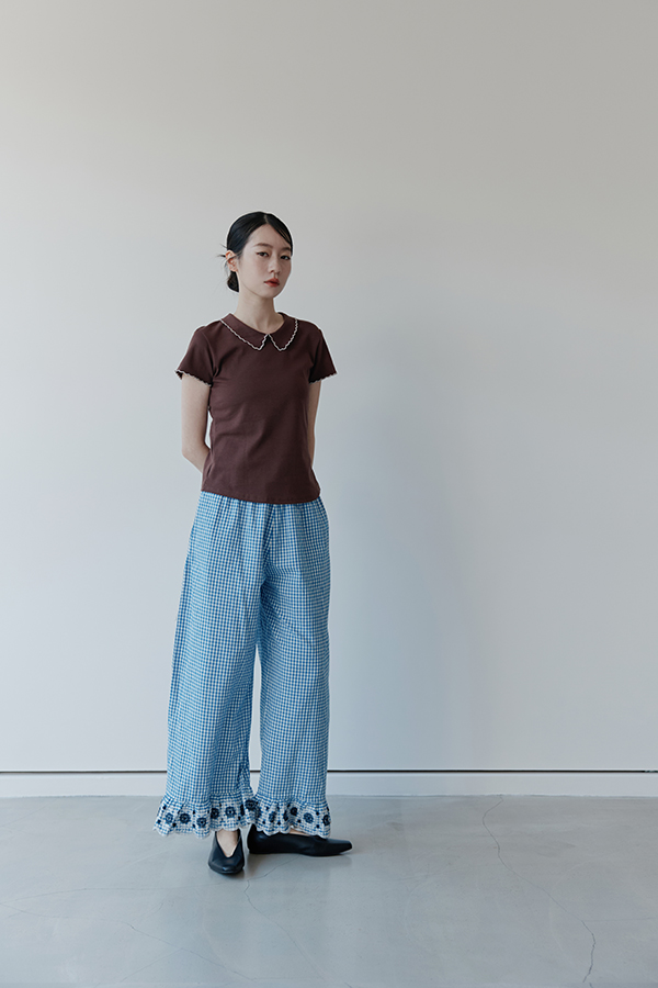 MOSDRESS 小花刺繡格紋寬褲 設計細節近拍