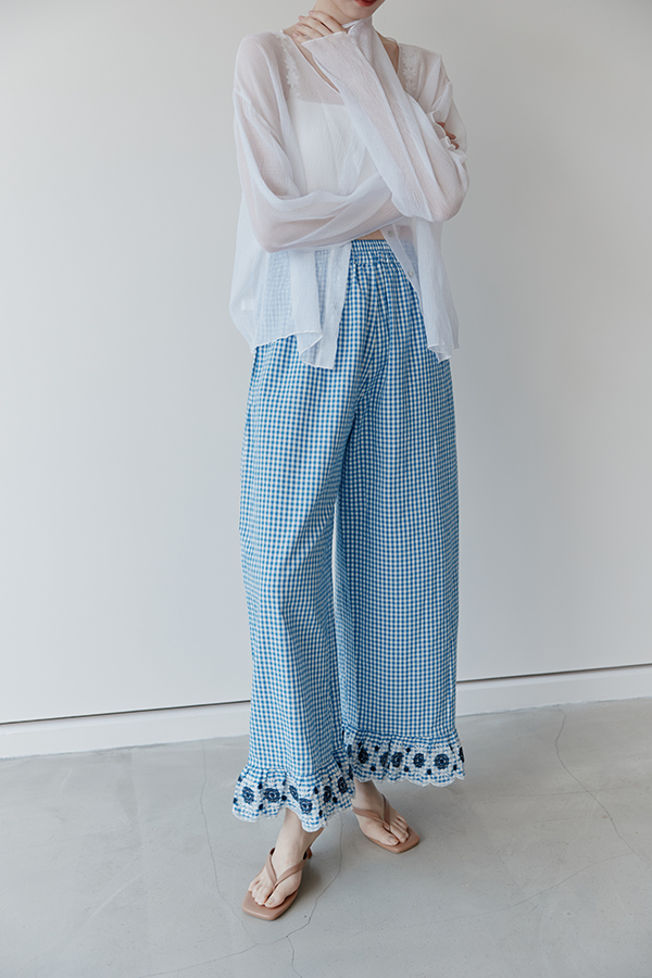 MOSDRESS 小花刺繡格紋寬褲 不同搭配輪廓