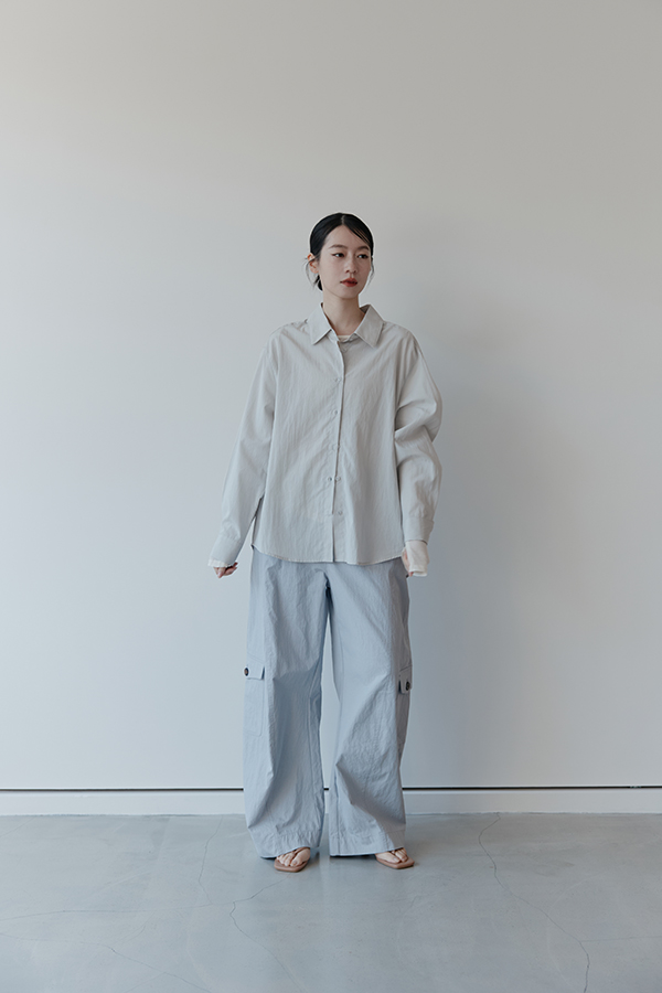 MOSDRESS 大口袋繭型工裝褲 側身穿著輪廓