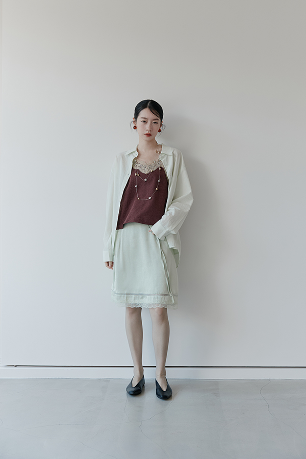 MOSDRESS 純色透膚絲襪 腿部穿著展示