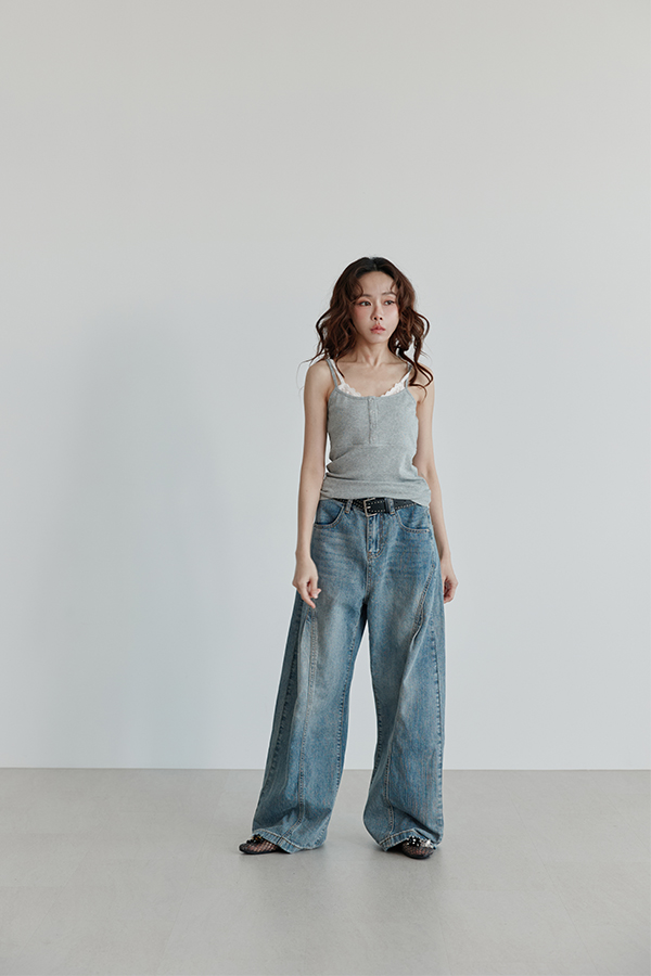 MOSDRESS 蕾絲排釦細肩 Bra Top 局部設計展示