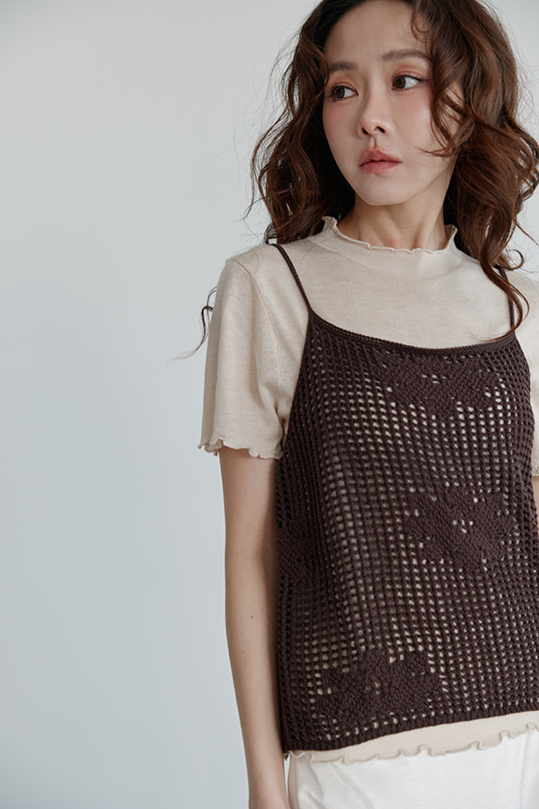 MOSDRESS 花朵鏤空針織細肩背心 商品穿搭展示