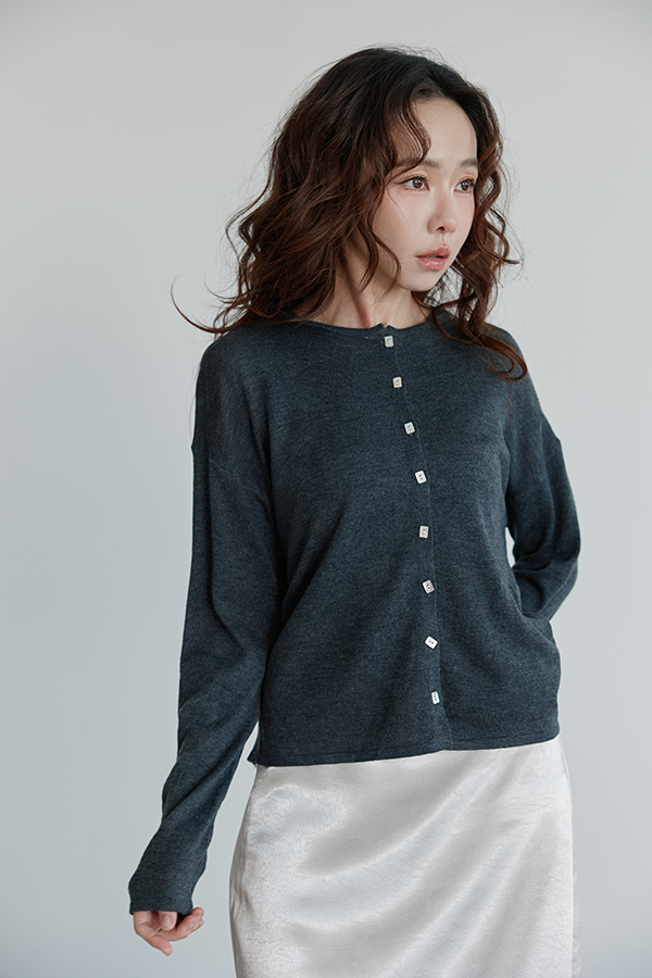 MOSDRESS 方釦針織上衣兩件組 另一組實穿搭配