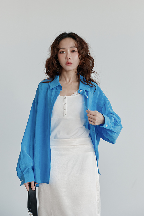 MOSDRESS 純色皺感寬鬆襯衫 日常搭配造型