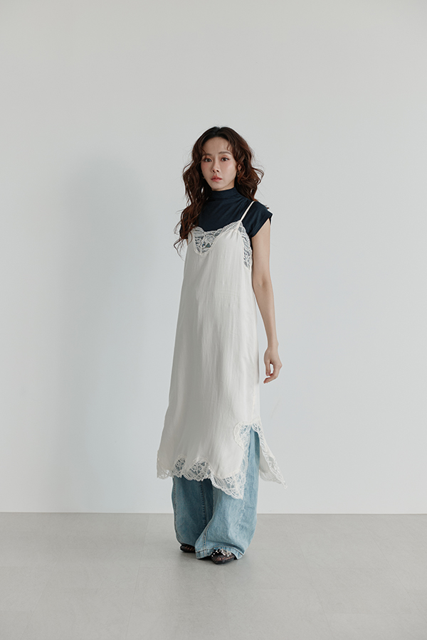 MOSDRESS 天絲蕾絲緞面細肩洋裝 整體實穿造型