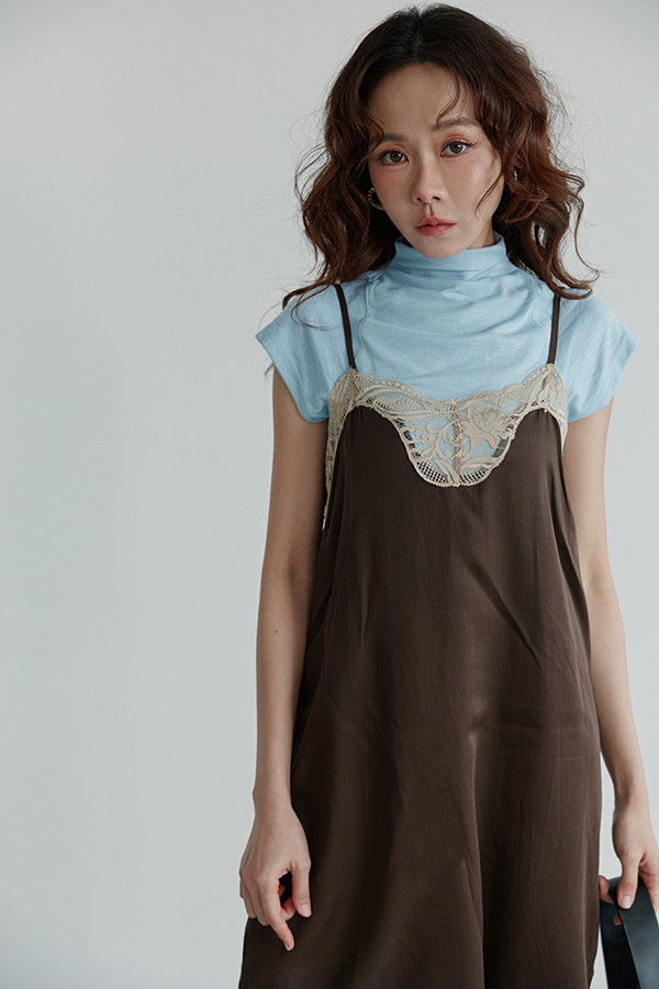 MOSDRESS 天絲蕾絲緞面細肩洋裝 另一組實穿搭配