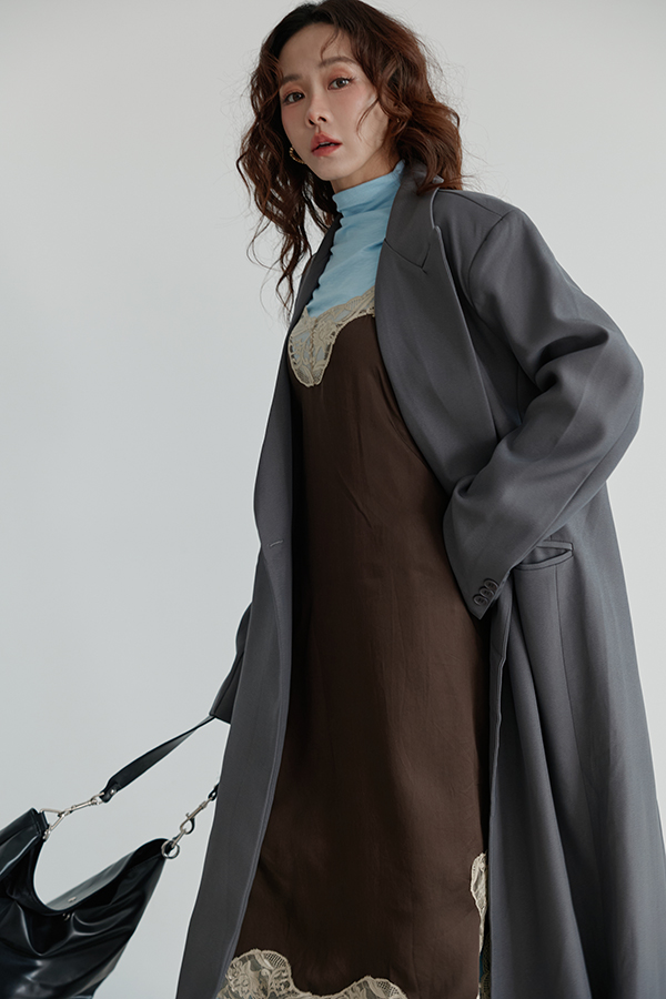 MOSDRESS 寬肩長版西裝外套 正面版型展示