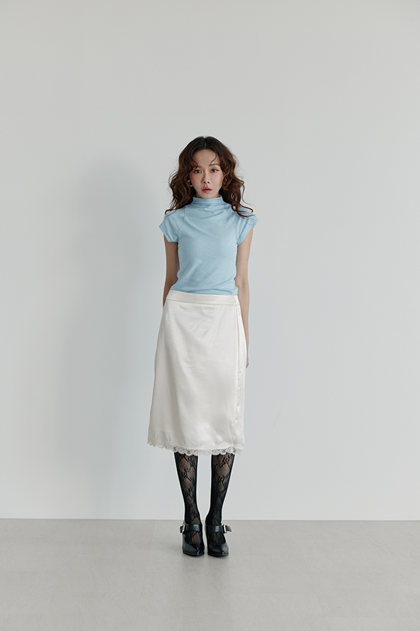 MOSDRESS 蕾絲滾邊緞面半身裙 整體實穿造型