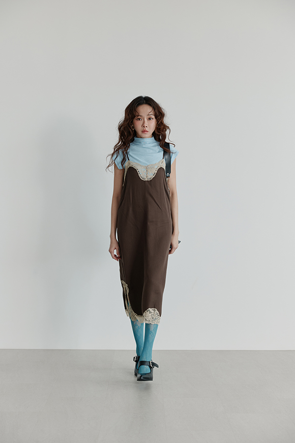 MOSDRESS 金屬感愛心耳針 日常耳針搭配