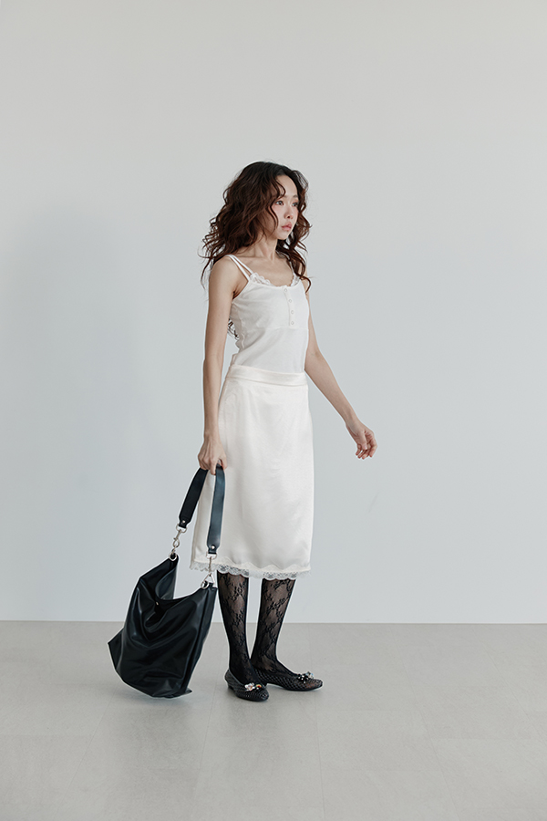 MOSDRESS 簡約大容量肩背包 簡約包型日常展示