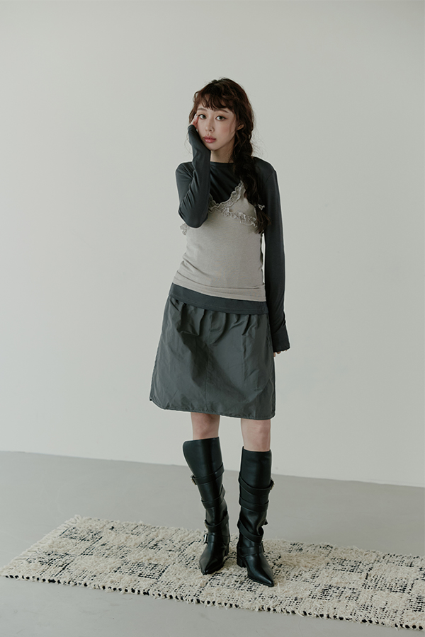 MOSDRESS 螺紋蕾絲細肩背心 淺灰色 細肩帶與短裙全身搭配