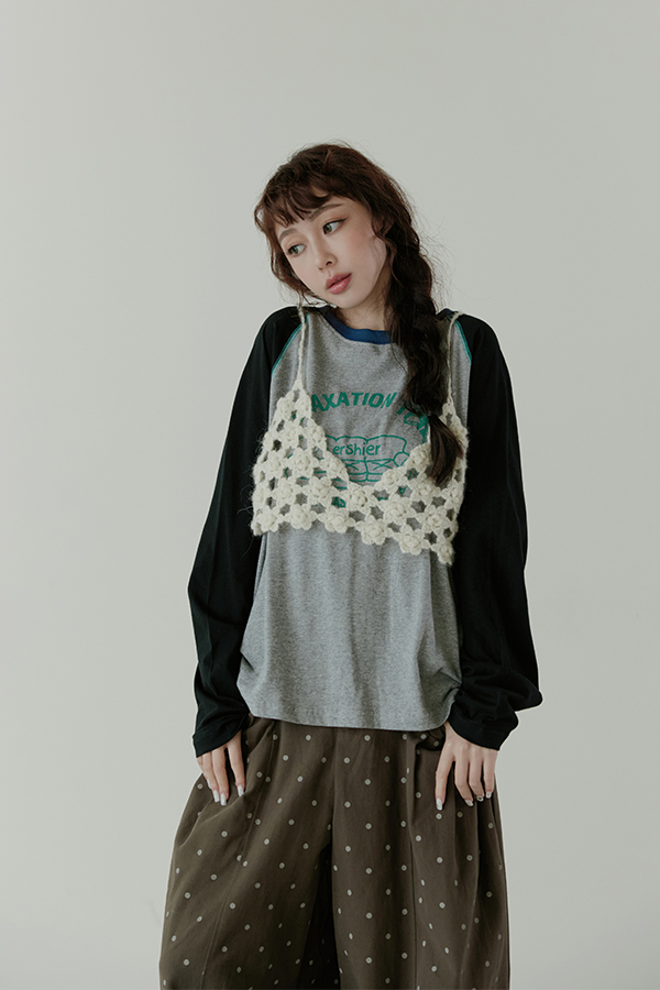 MOSDRESS 立體花朵鉤織細肩背心 米白色 花朵鉤織上身近拍