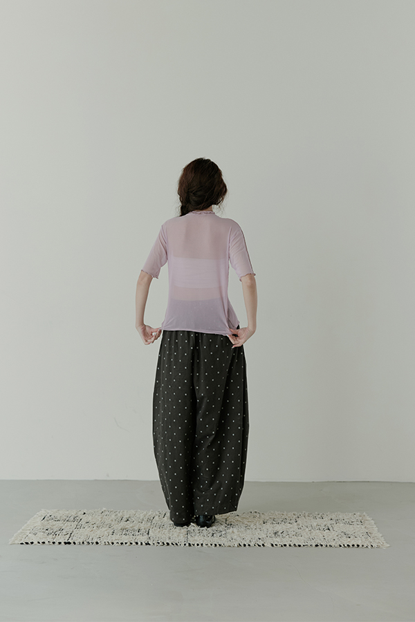 MOSDRESS 訂製微透波浪小高領上衣 淺紫色 微透布面背面展示
