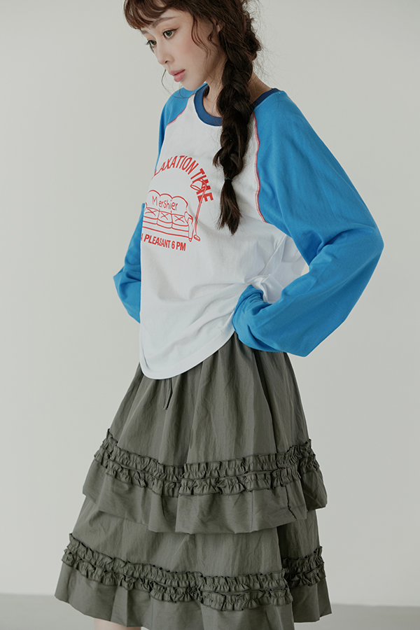 MOSDRESS 美式撞色長袖上衣 白色 藍袖撞色與胸前圖案