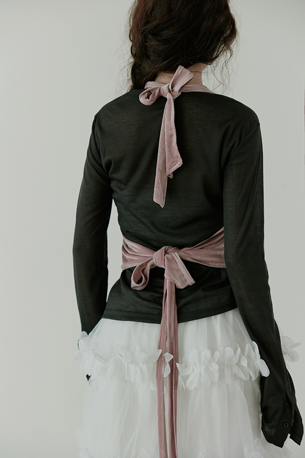 MOSDRESS 真兩件絨布長袖上衣 粉紅背心背後綁帶