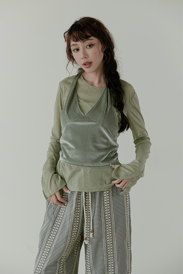 MOSDRESS 真兩件絨布長袖上衣 灰綠絨布上身近拍