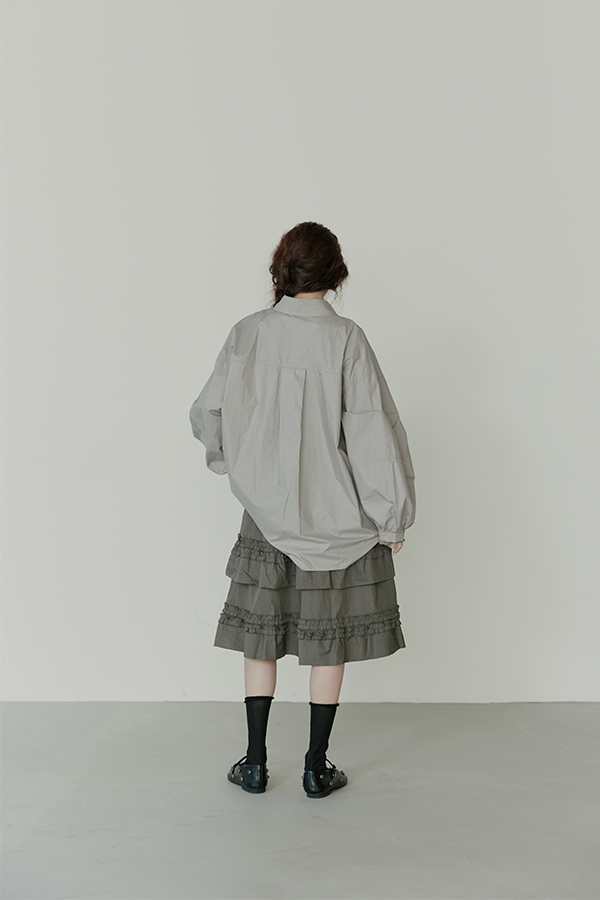 MOSDRESS 微澎袖寬鬆襯衫外套 淺灰色 寬鬆外套背面輪廓